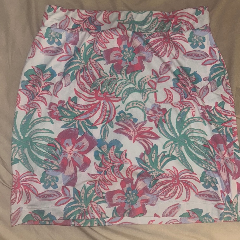 Small bright colorful golf skirt, lily pulitzer look alike, new w tags